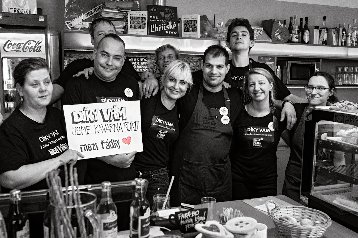 Kavarna Mezi Radky-4